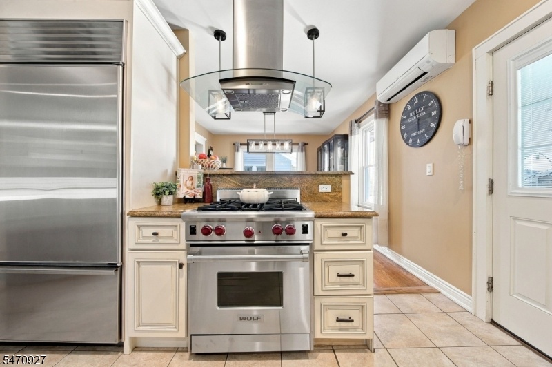 LUXURY APPLIANCES