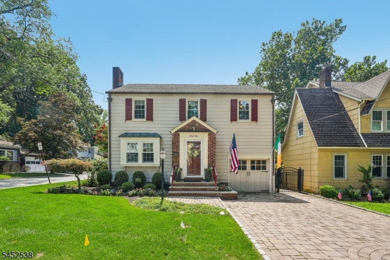 Front View - paver drive