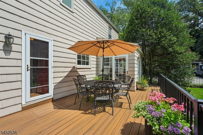 Maintenance-Free Deck