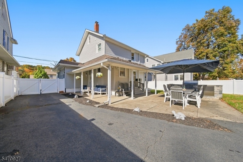 REAR YARD/COVERED PORCH