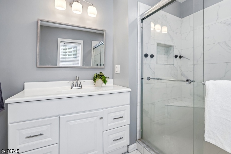 Hall Bath - 2nd Floor