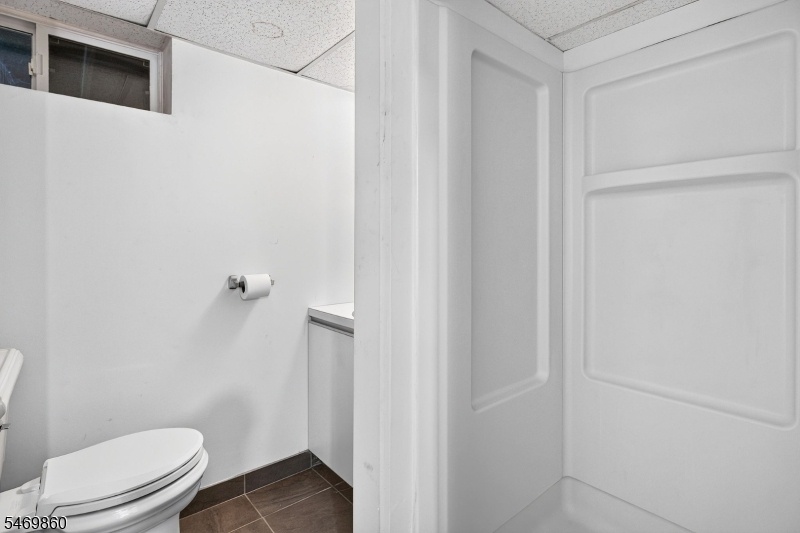 2nd Bathroom