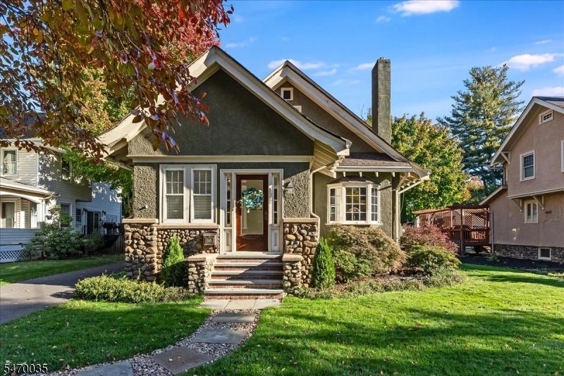 Craftsman Colonial