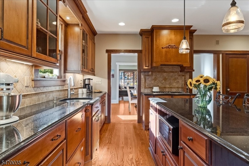 Recessed and Pendant Lighting
