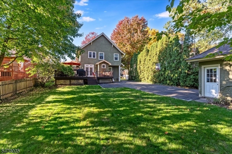 Deep and Private Yard