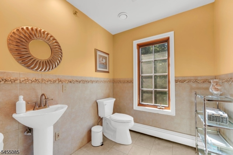 Powder room