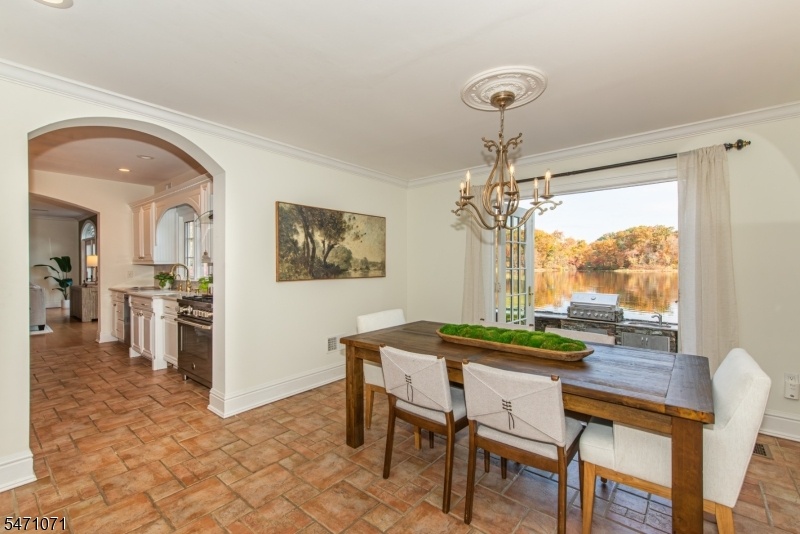 Breakfast Room