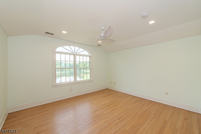 Sixth Bedroom