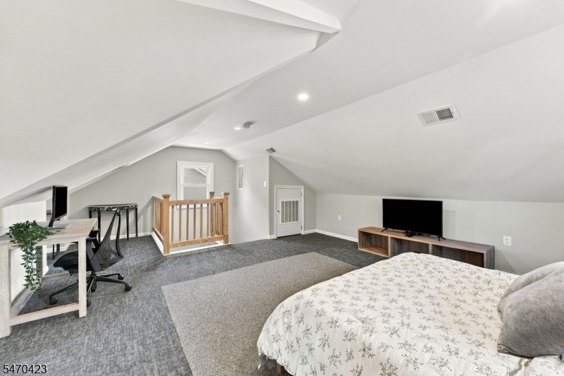 4th Bedroom + Bonus space