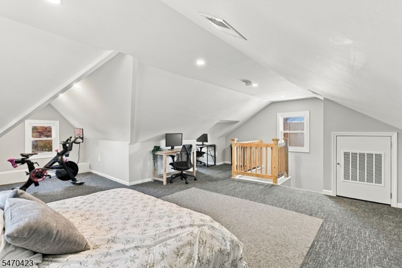 4th Bedroom + Bonus space