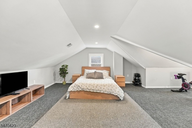 4th Bedroom + Bonus space