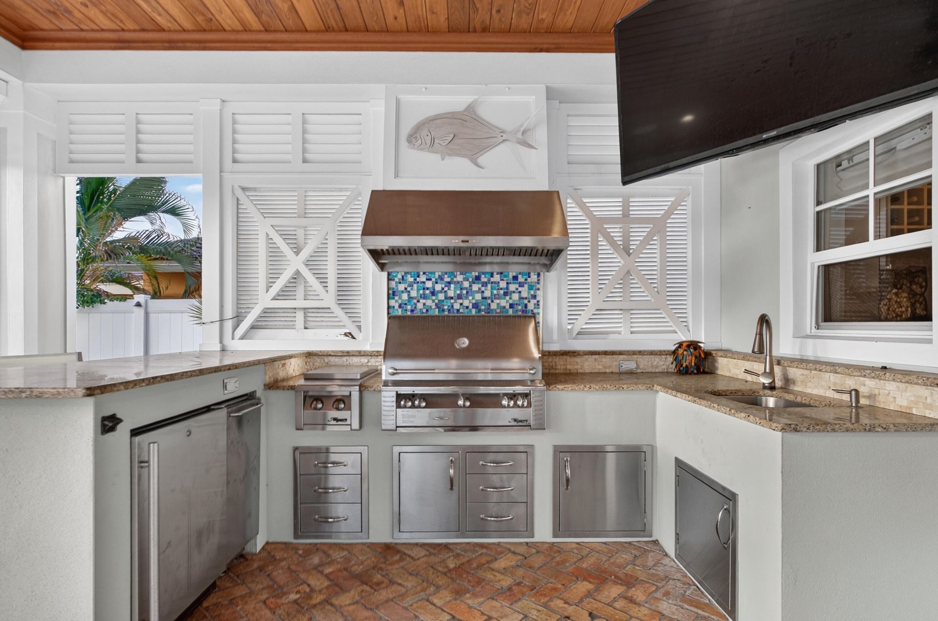 Outdoor kitchen