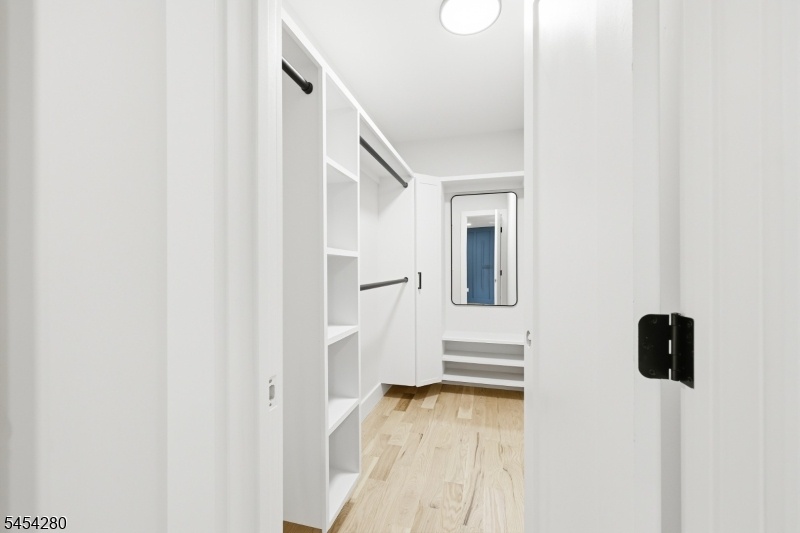 Walk in Closet
