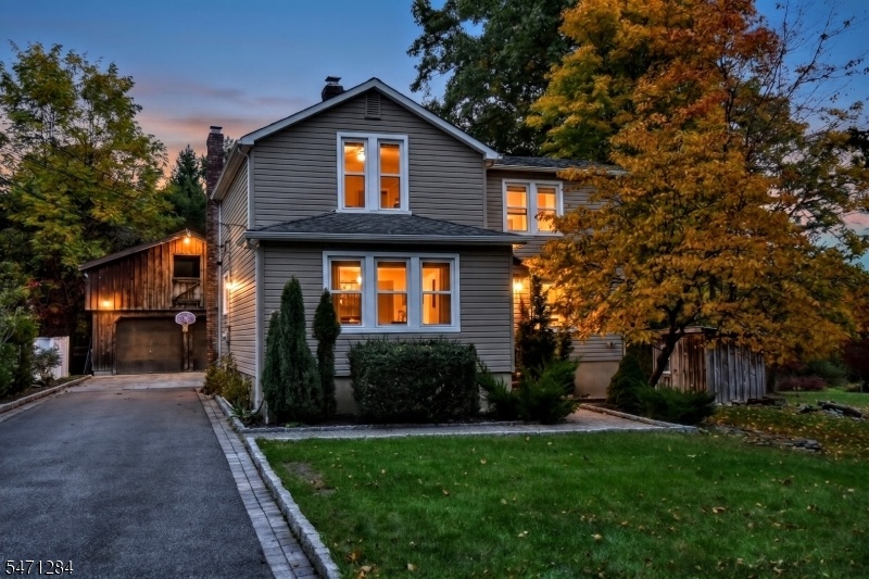 Charming Home!