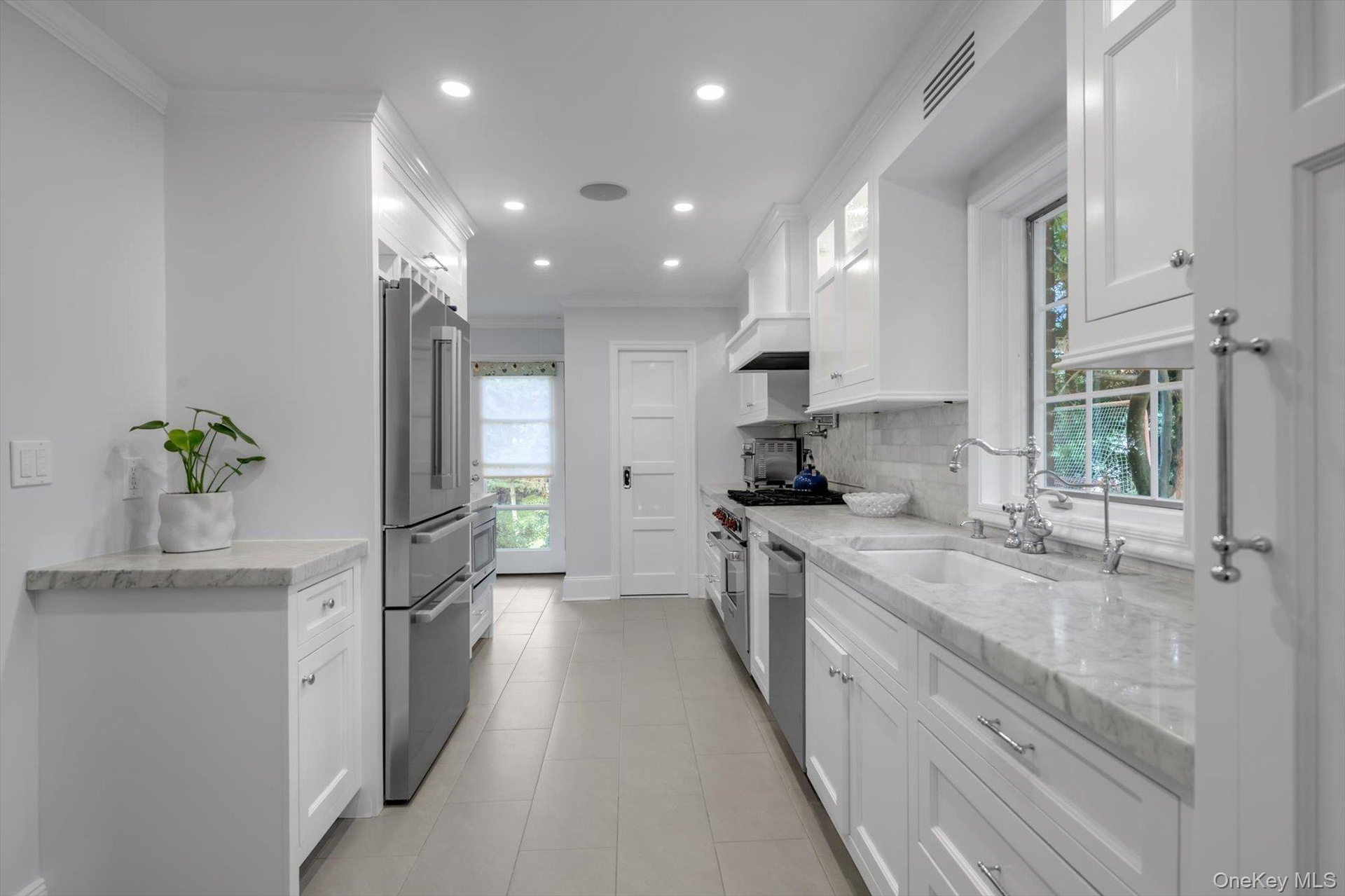 Updated kitchen with radiant heat.