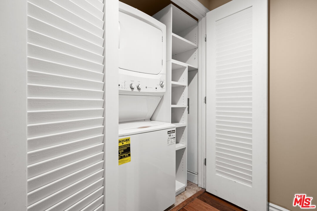 In-unit laundry