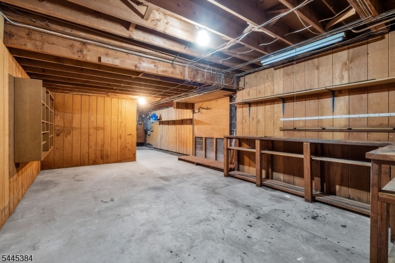 STORAGE ROOM