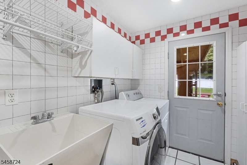 Laundry & Utility Room