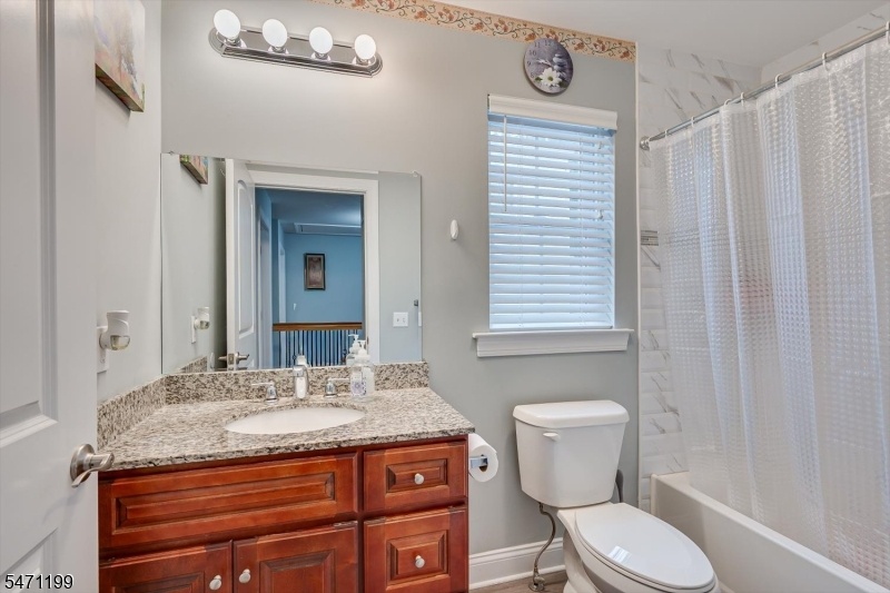 2nd Bathroom