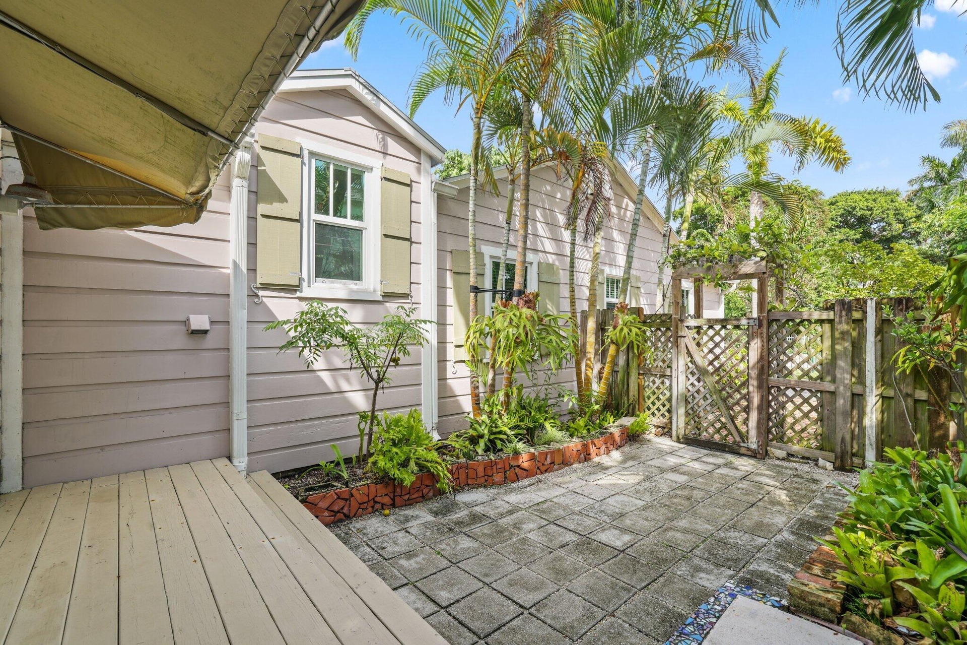 Guest Suite Courtyard