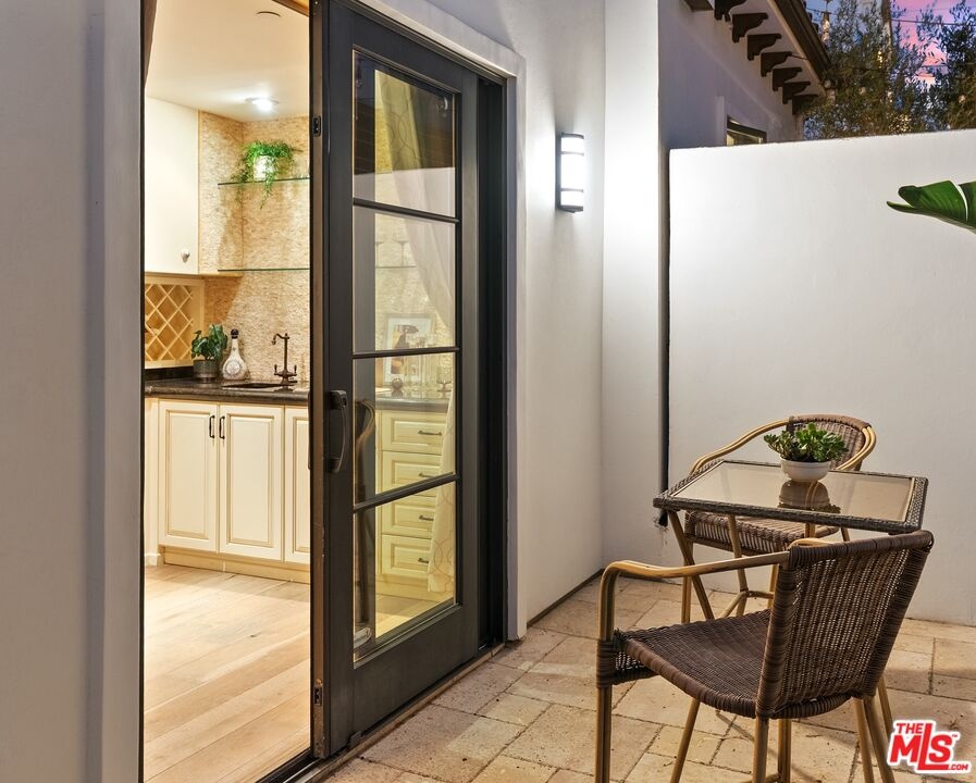 Side patio