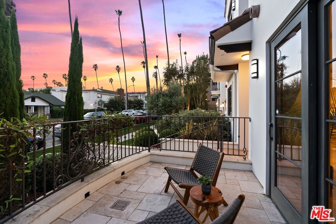 Front Patio to relax