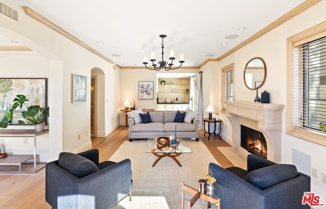 Spacious Living room