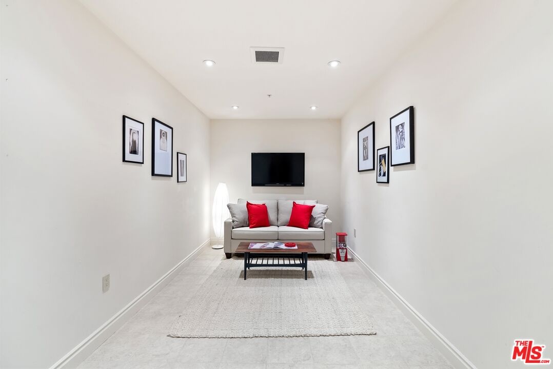 Bonus/Flex room downstairs