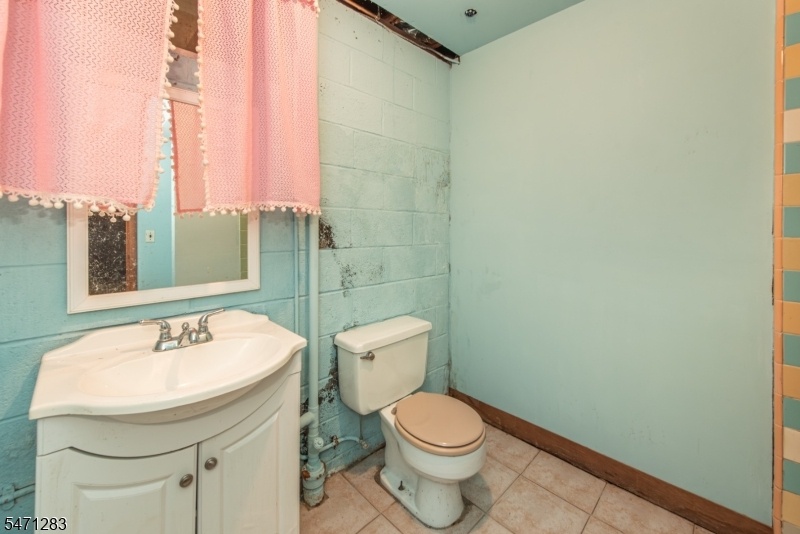 BASEMENT BATH