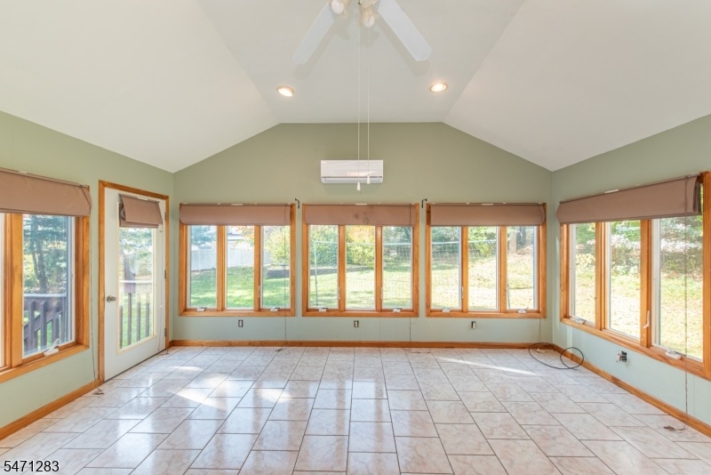 1ST FLOOR SUNROOM
