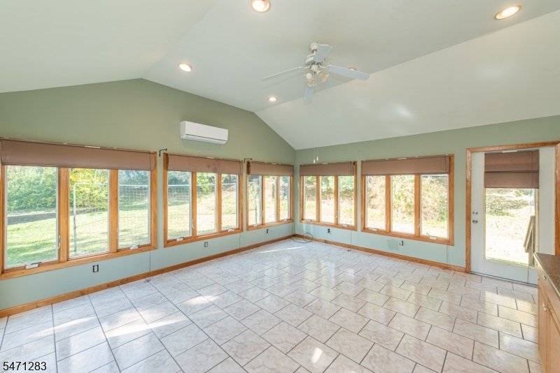 1ST FLOOR SUNROOM