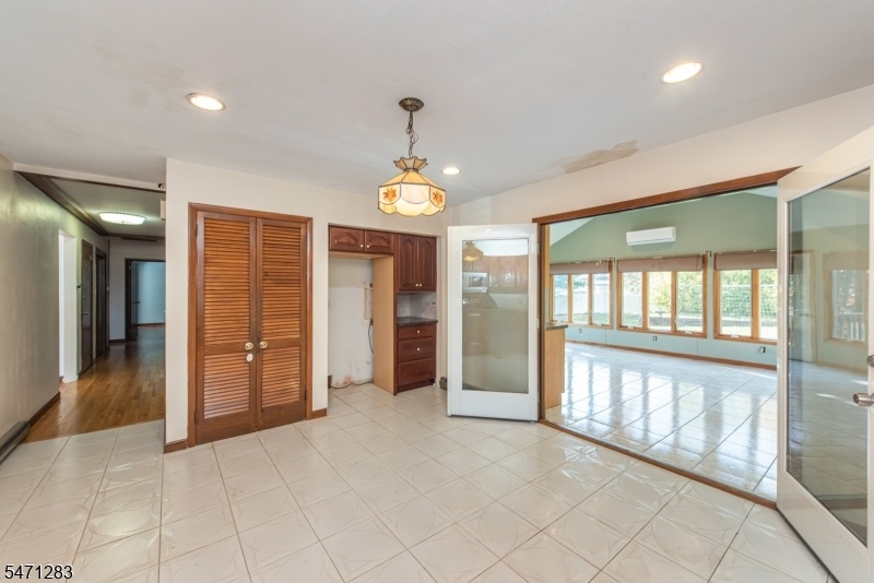 1ST FLOOR KITCHEN