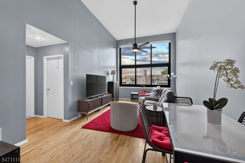 Living Dining Combo