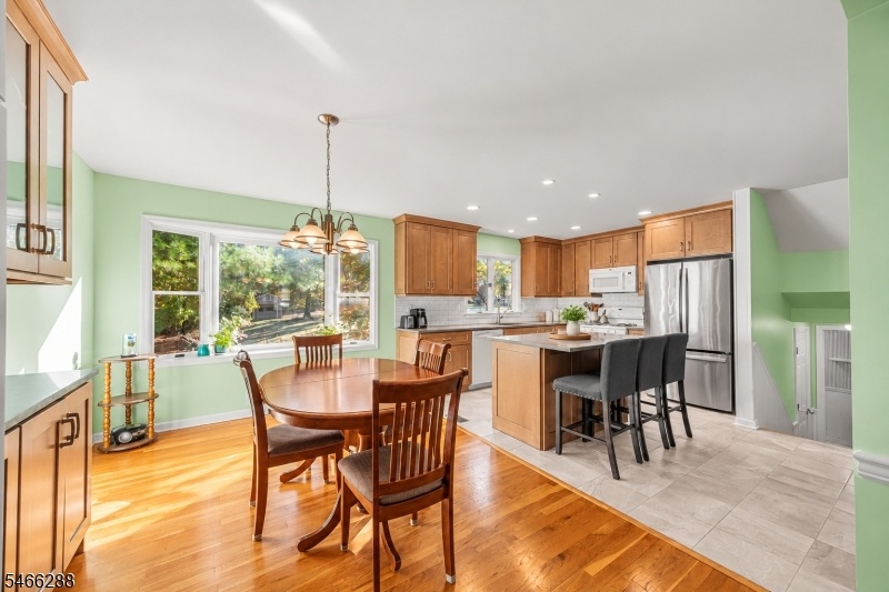 Eat in Kitchen