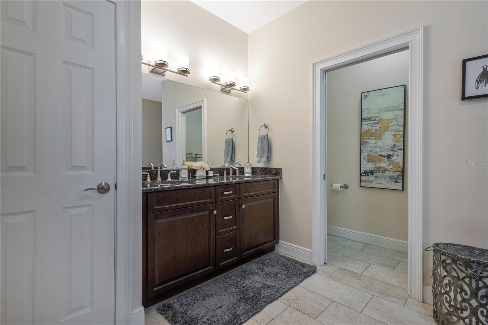Master Vanity