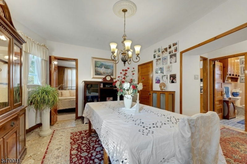 Unit 2 â?? Dining Room