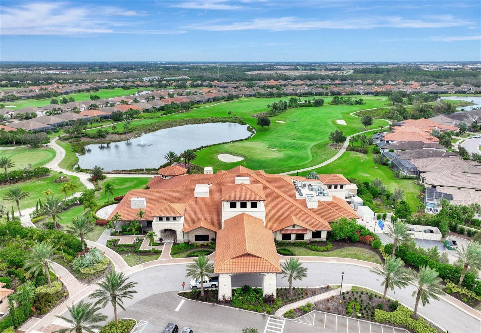 overview of Clubhouse with views