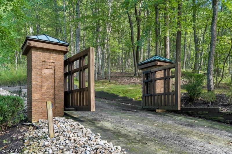 Custom Entry Gates for Privacy