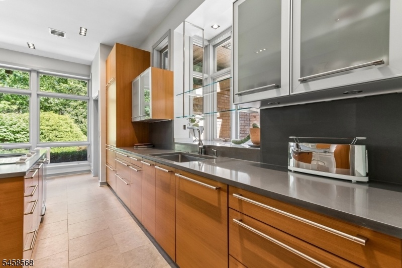 Modernl Custom Wood Cabinetry