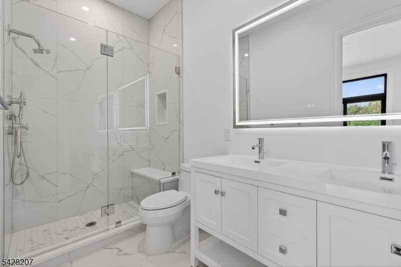 Primary BR Full Bath