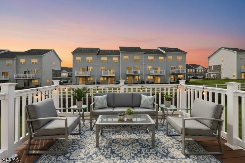 Deck - virtually staged