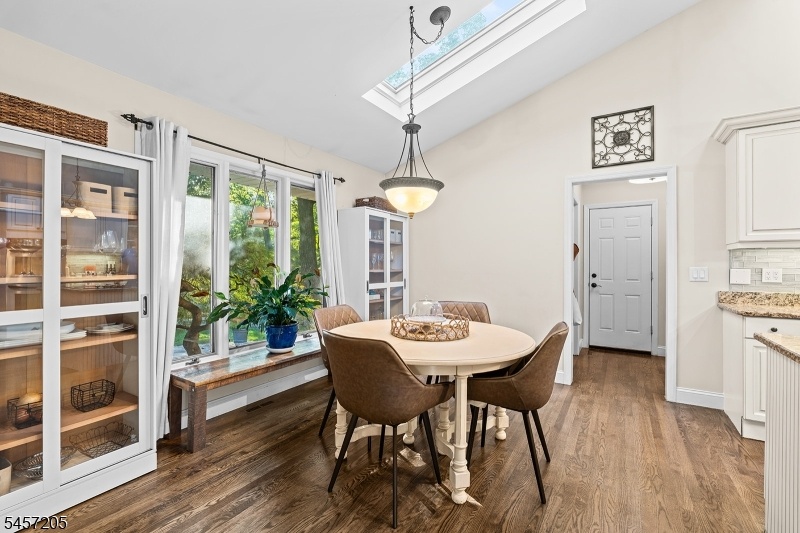 dining area of kitchen