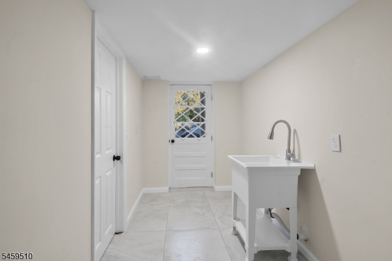 190 Watchung Ave