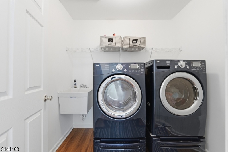 2nd floor laundry room
