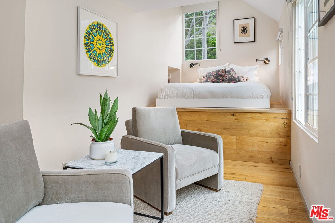 Primary suite
