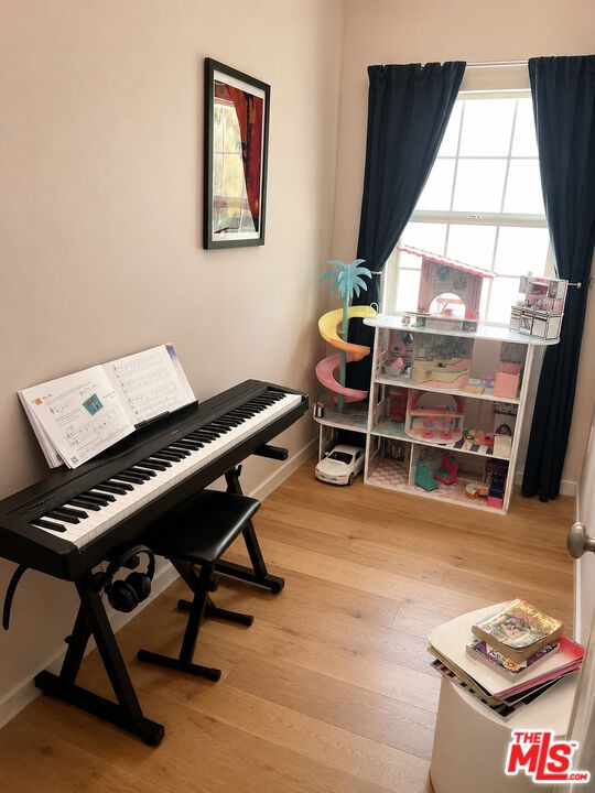 Bonus storage/kids play area