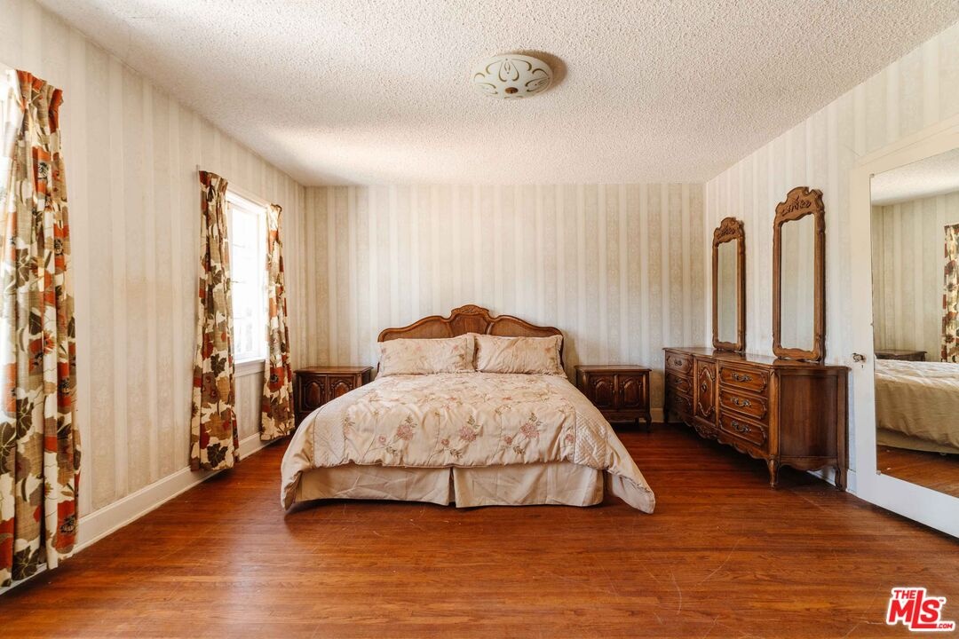Bedroom #1