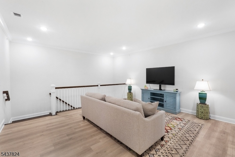 2nd floor loft