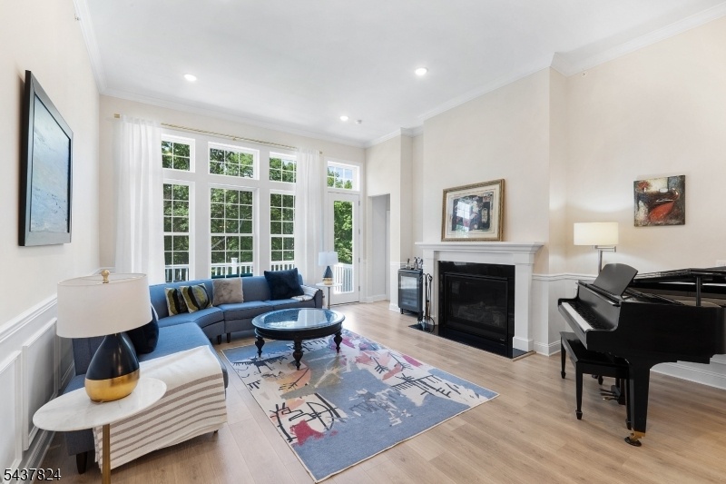 12' ceiling living room