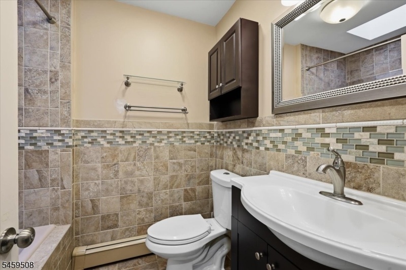 Full Hall Bath
